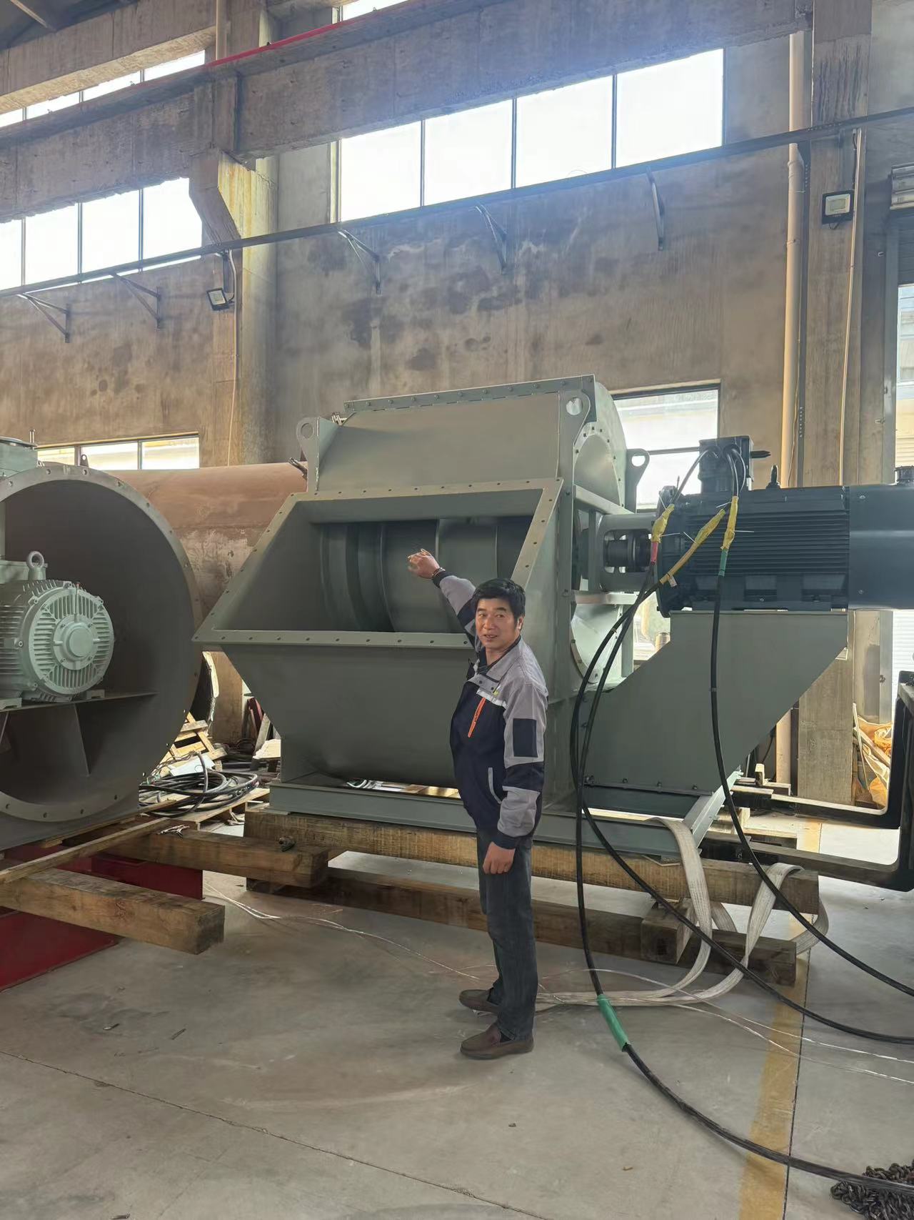 公司23萬風(fēng)量 200kw的船用防爆風(fēng)機(jī)試機(jī)成功